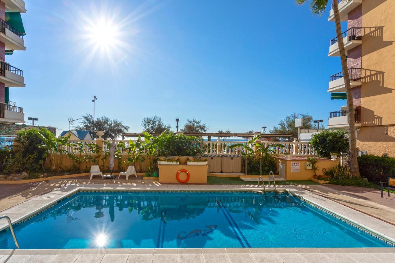 Fantastico Apartamento A Pie De Playa By Renthas Apartment Fuengirola Bagian luar foto